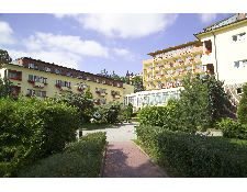Imperial Karlovy Vary a. s. - ASISTENT/ka STRAVOVACÍHO ÚSEKU HOTELŮ (PROVOZNÍ) - ubytování, vyšší příplatky